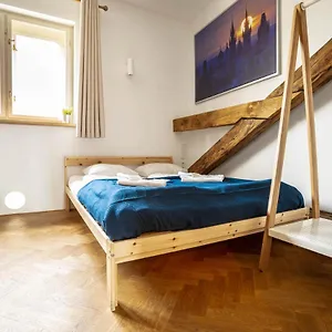 Old Town Square Suites ** Prag